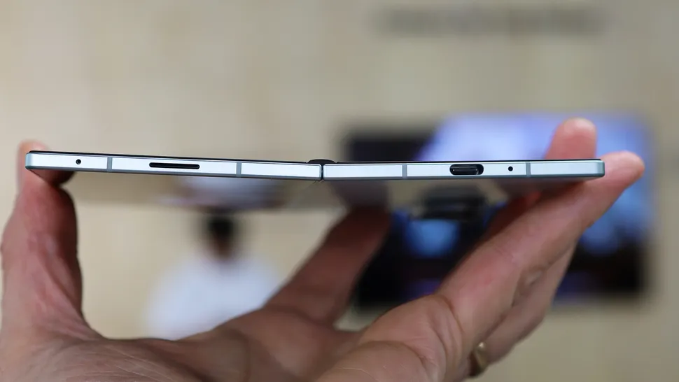 Samsung Galaxy Z Fold 7 design change